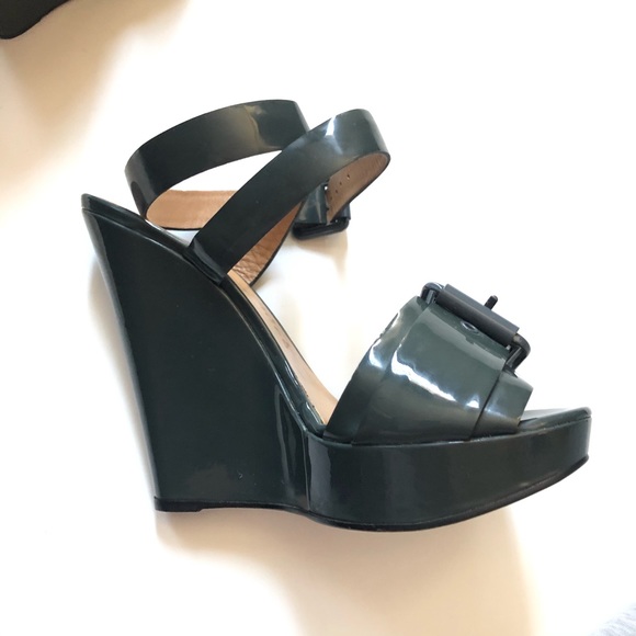 Chloe oversized buckle patent leather wedge 38.5 - Picture 6 of 15